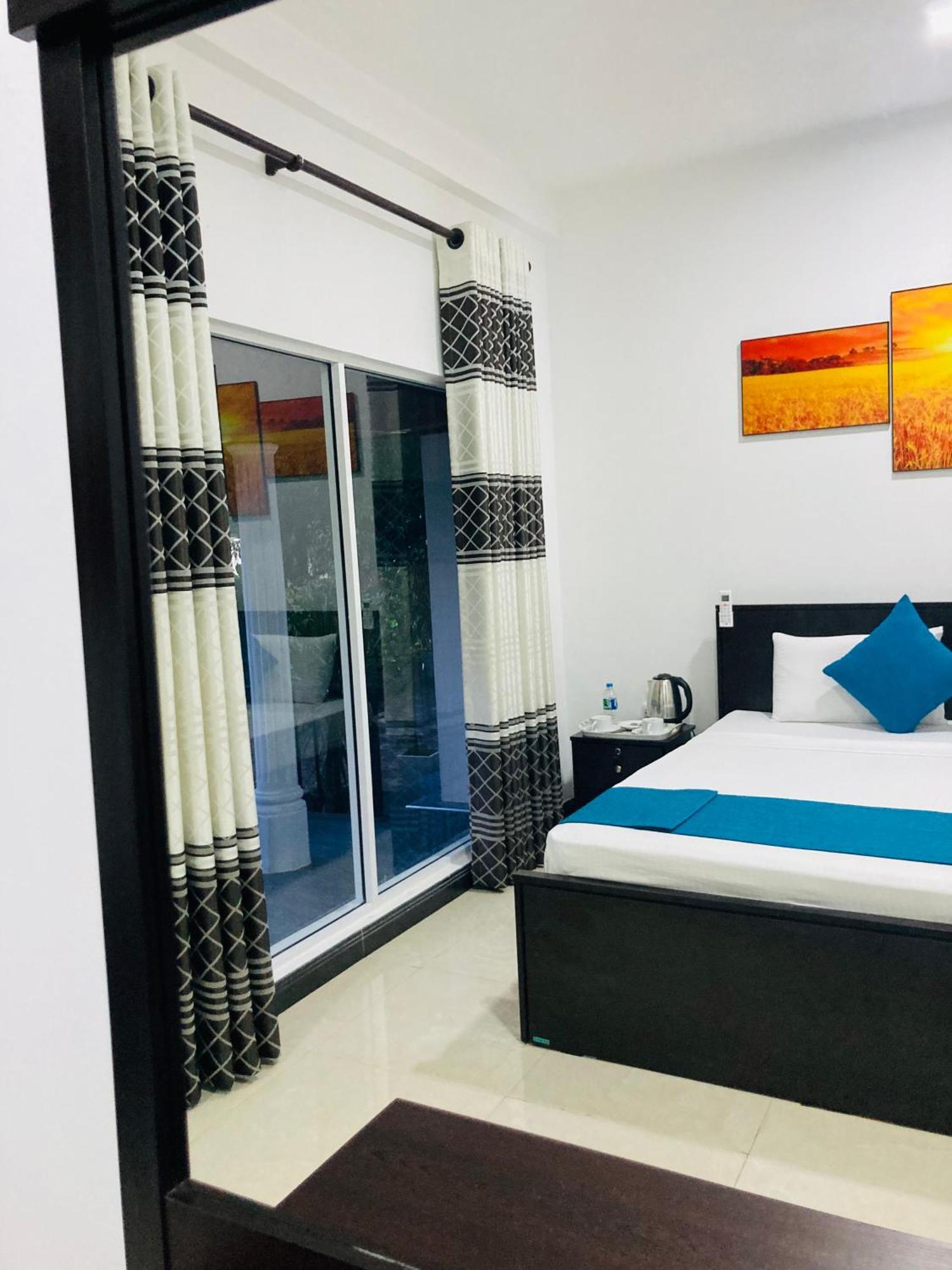 White Land City Hotel Dambulla Zewnętrze zdjęcie